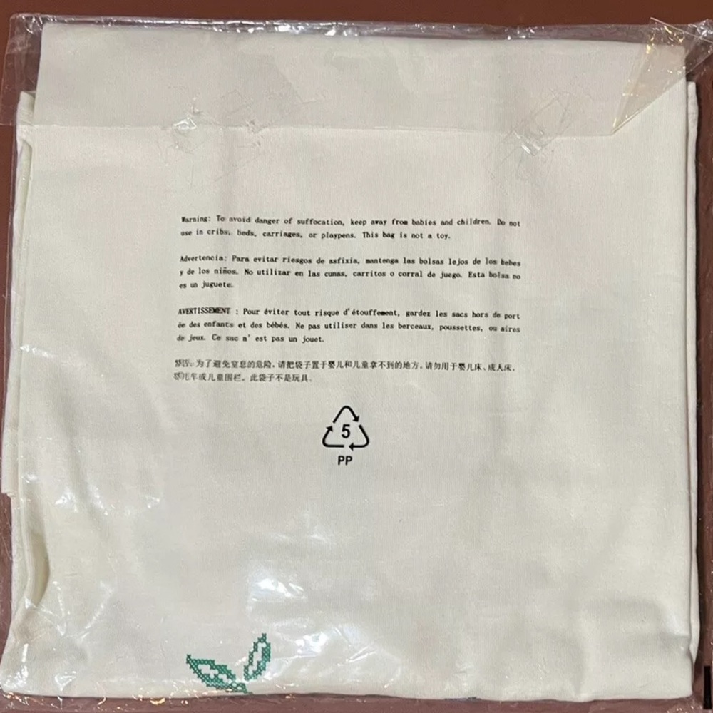 Kith Script Needlepoint Tee Sandrift Size 2XL T-Shirt Jersey Summer 2023 - Picture 5 of 5